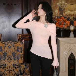 Misi.Camii2024早秋新款女装小众设计感百搭钻玫瑰一字肩毛衫上衣
