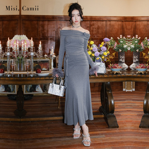 Misi.Camii一字肩弹力裙套装