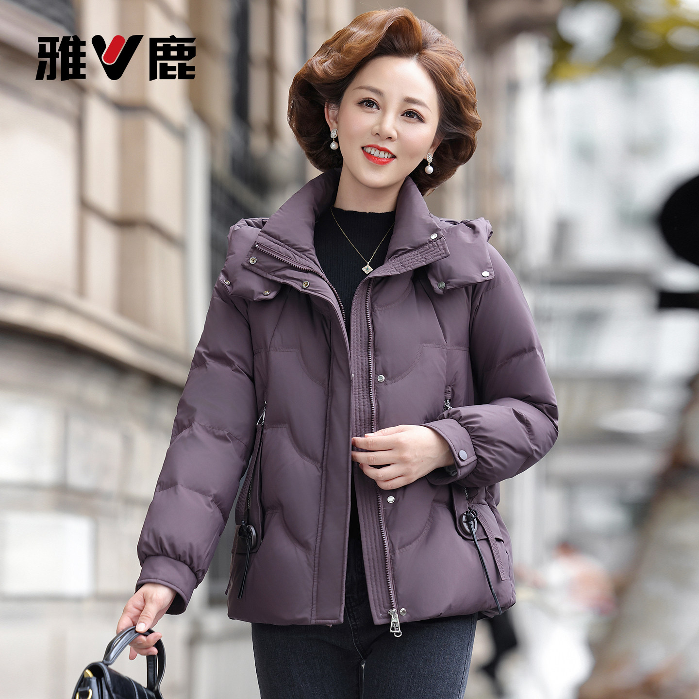 雅鹿妈妈羽绒服中老年外套上衣