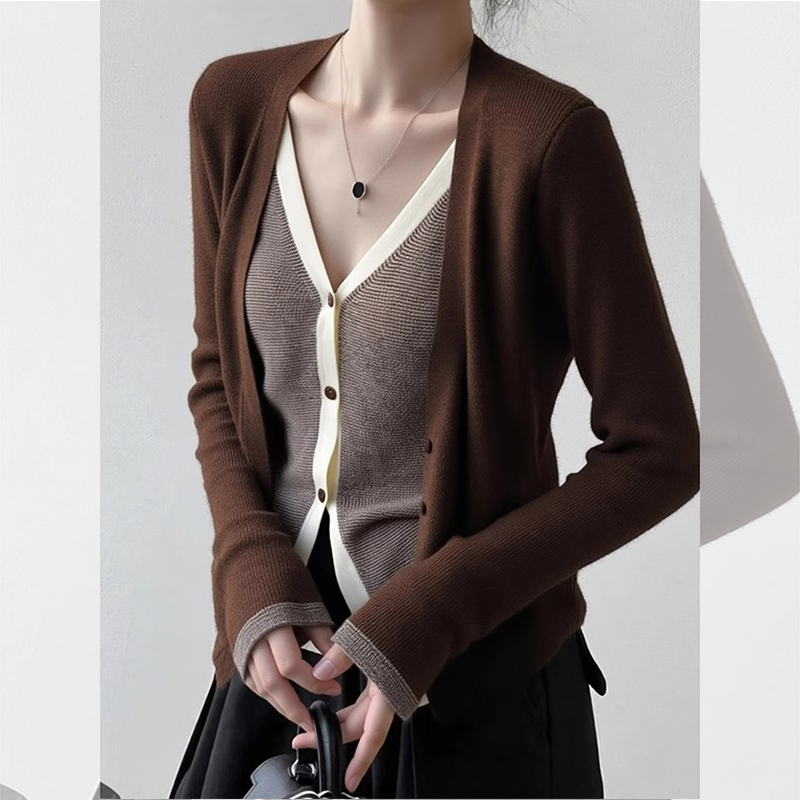 ROUMIKL老钱风棕色V领假两件针织开衫女早秋季新款今年流行漂亮打