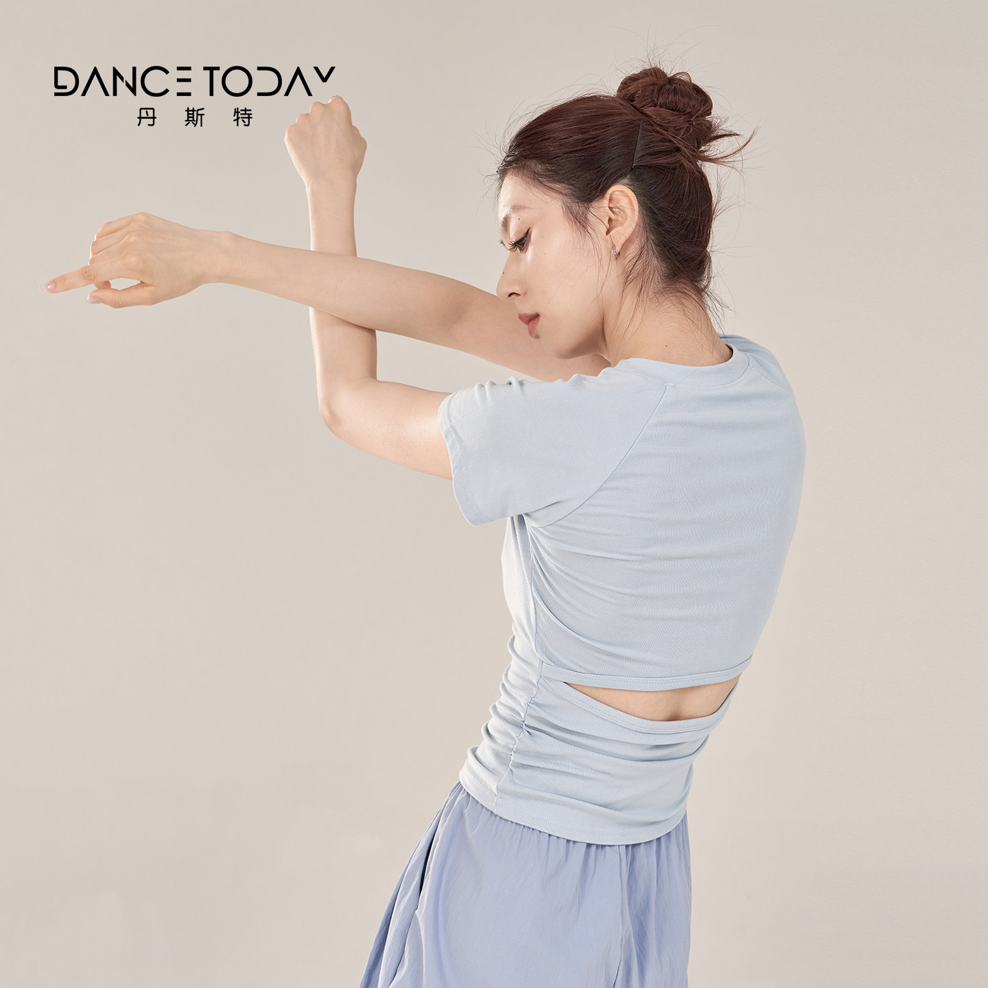 DanceToday短袖T恤女夏新款镂空露背修身运动瑜伽练功服短款上衣