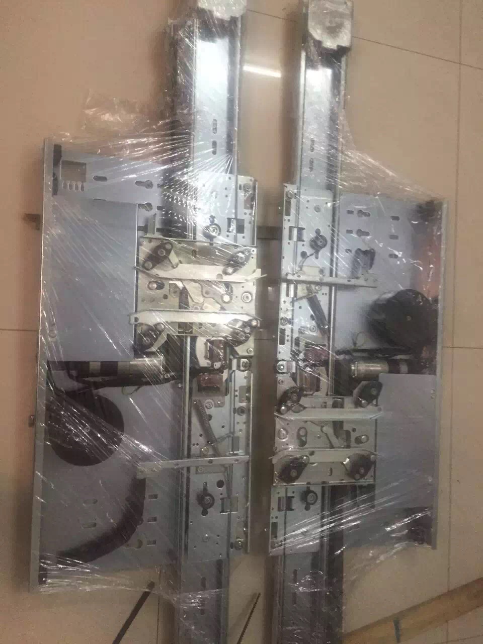 通力电梯轿门门机通力AMD1门机 AMD2门机门头不锈钢轿门门板