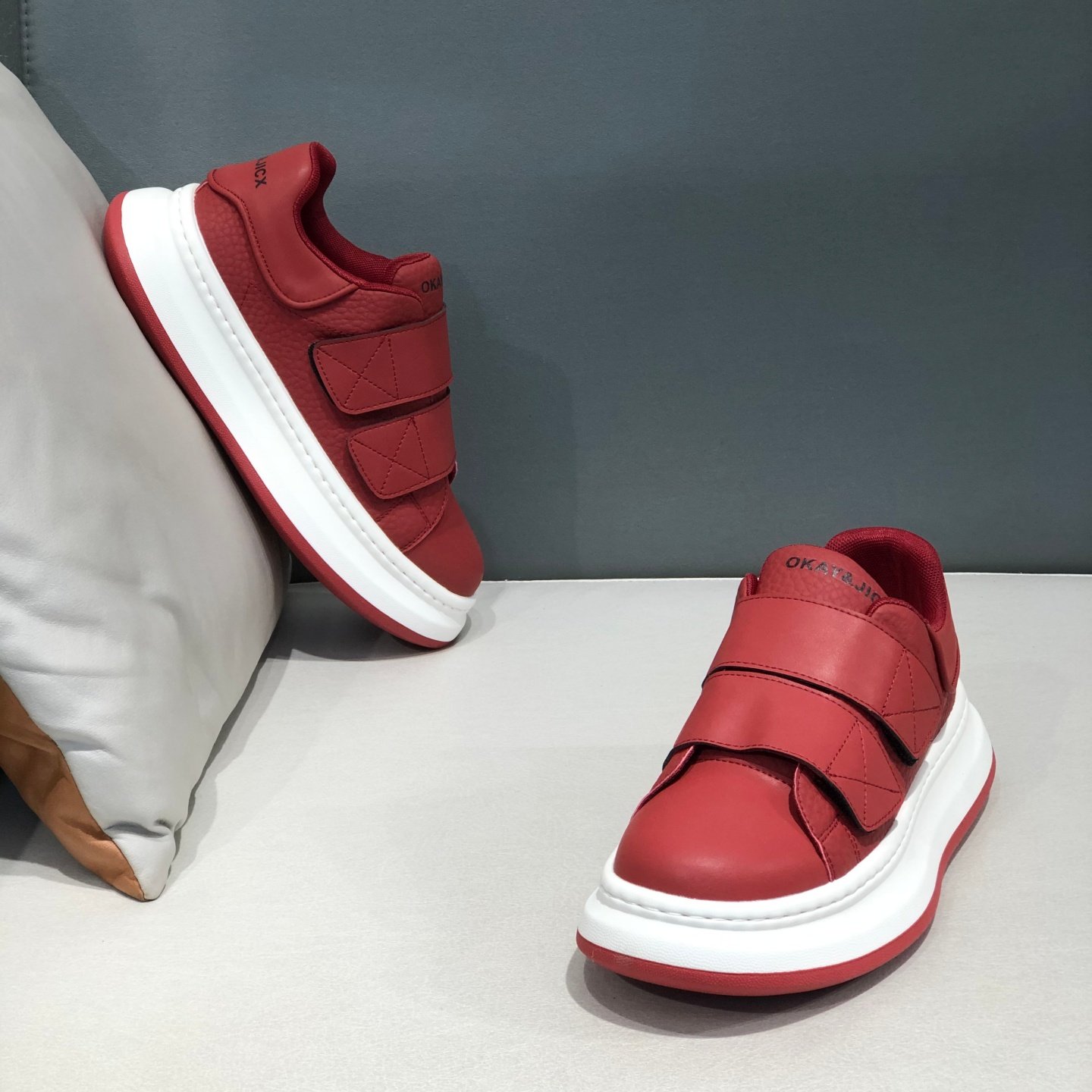 2026春季新款休闲风厚底魔术贴小白鞋男百搭时尚板鞋休闲百搭男鞋,流行男鞋,单鞋,淘宝优惠券,粉丝福利购,淘宝优惠卷