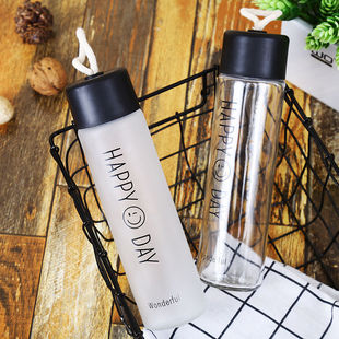 抖音热销创意笑脸磨砂玻璃字母水杯户外运动随身便携礼品广告杯