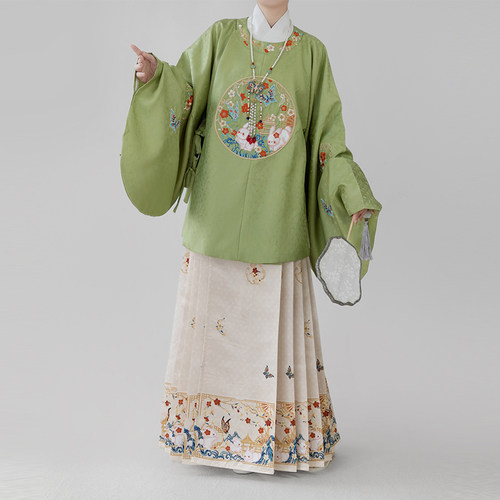 花槿轩原创【兔团团】明制汉服女刺绣圆领琵琶袖补服套装秋冬新款