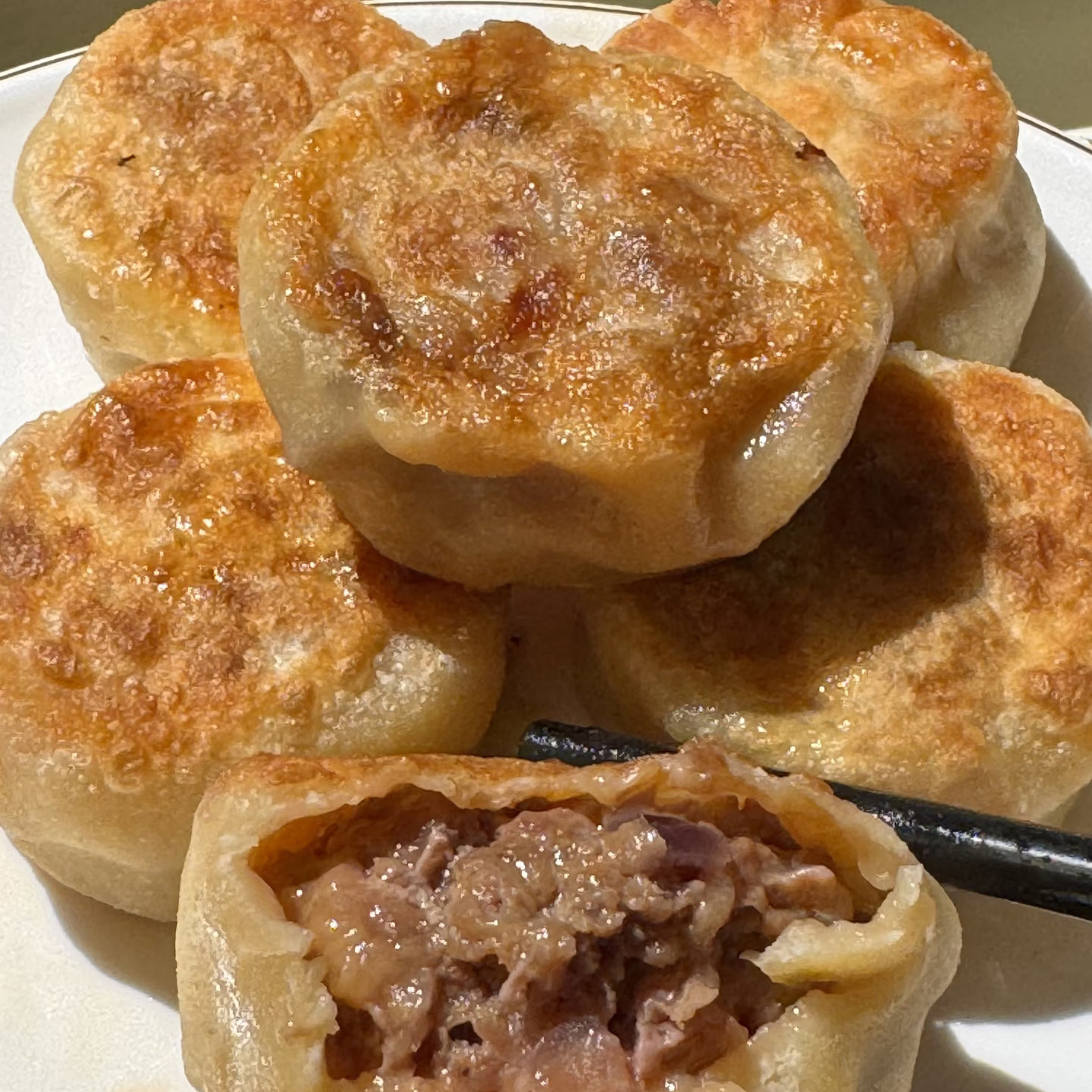 【大馅多汁】门钉肉饼地道京味牛肉馅饼老式煎饼美味脆嫩便捷小吃,粮油调味/速食/干货/烘焙,馅饼/烧饼/锅盔,淘宝优惠券,粉丝福利购,淘宝优惠卷