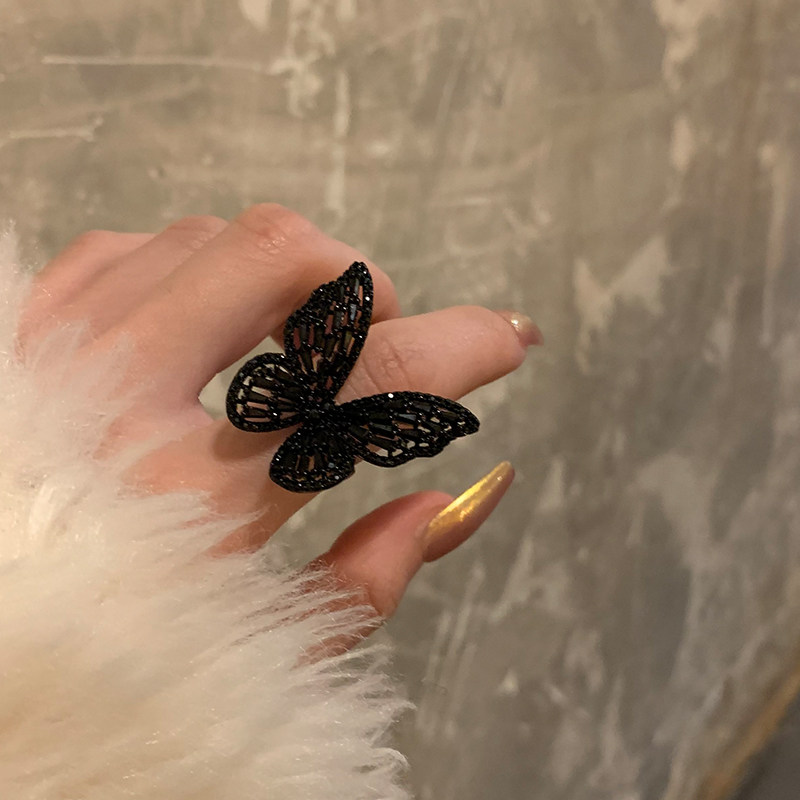 showdigu蝴蝶镂空戒指