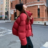 【有现货】【主推款】高蓬90绒红色小辣椒羽绒服女891-P325-K488，女装羽绒服，浙宝176（原073）