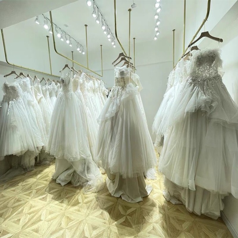 婚纱展示架礼服货架女服装店上墙U型挂衣杆金色铁艺吊顶悬挂吊架