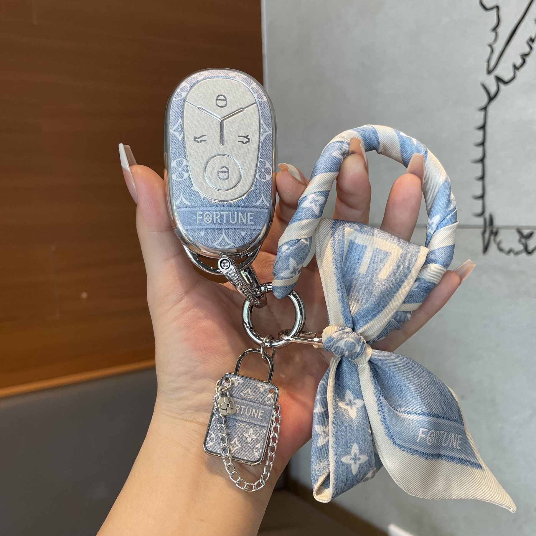 适用吉利星愿钥匙套2025款专用心愿自由探索版汽车保护包壳扣男女