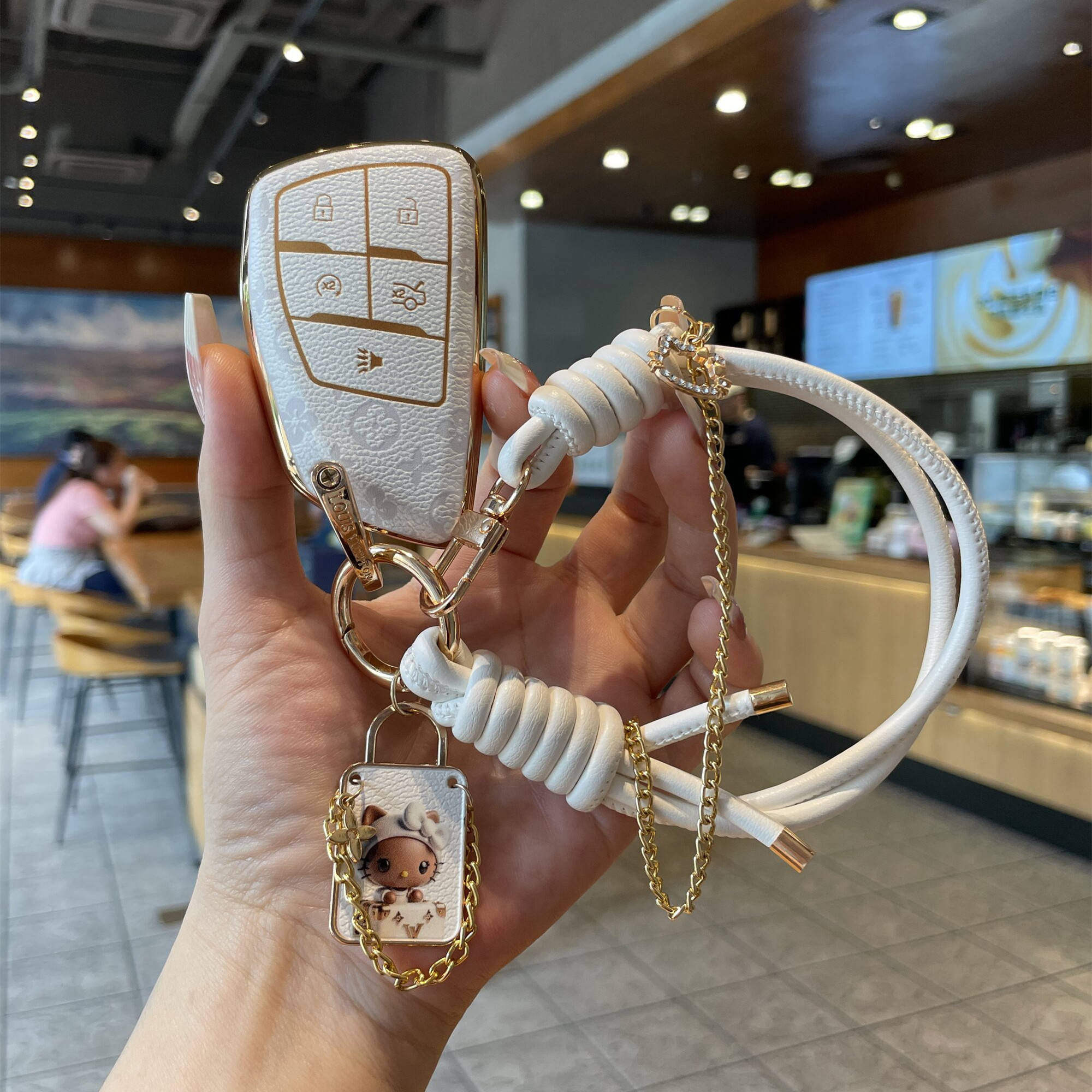 别克昂科威Plus钥匙套26新款君越艾维亚GL8陆尊世纪汽车用品扣壳