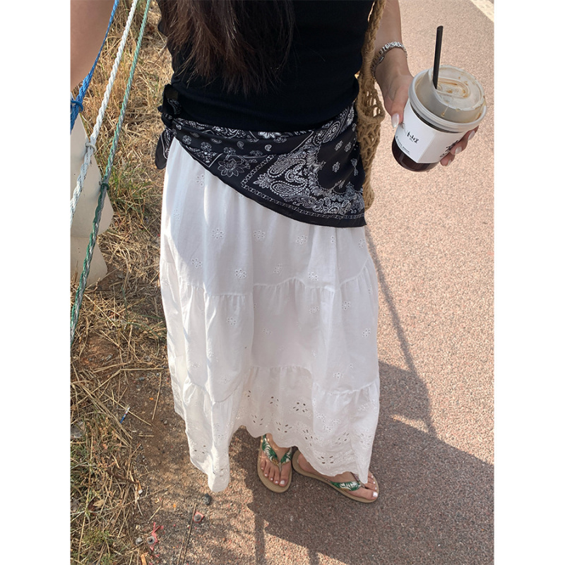 黄峥松紧腰荷叶边镂空刺绣白色半身裙女夏浪漫甜美长裙