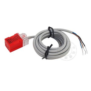 沪工方形接近开关金属传感器PL 三线npn常开24v直流交流 05N电感式