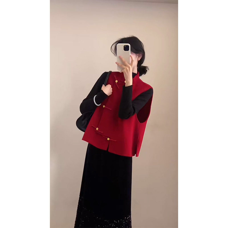 【现货】新中式红色盘扣马甲叠穿内搭打底衫上衣女亮片半身裙套装