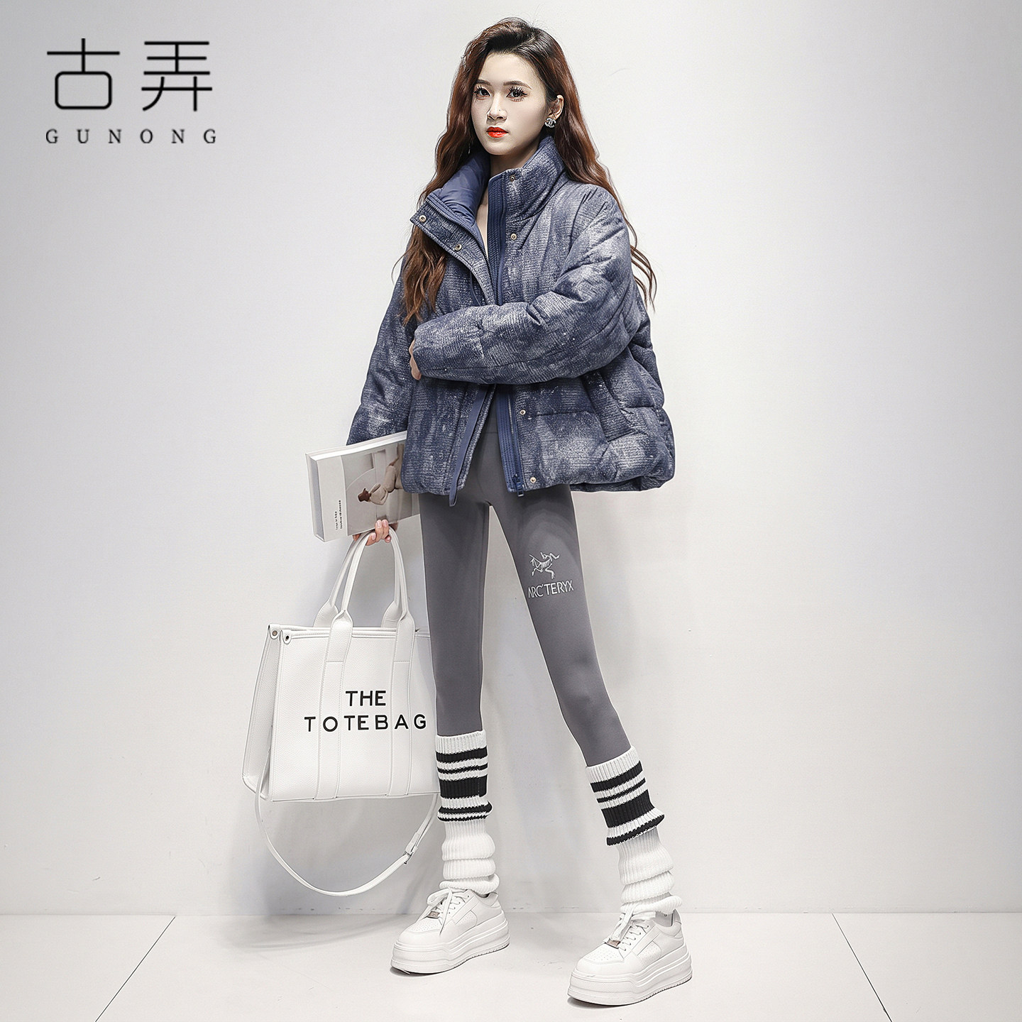银丝亮片羽绒服女冬短款小个子2026新款时尚韩版宽松显瘦立领外套