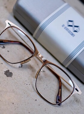 日本OLIVERGOLDSMITH OG Re EDDIE 51纯钛精致轻巧框商务香槟色