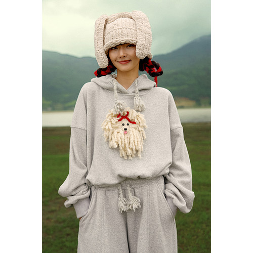 ANGEL CHEN陈安琪 AW24 毛毛球波利犬手钩杂花连帽卫衣