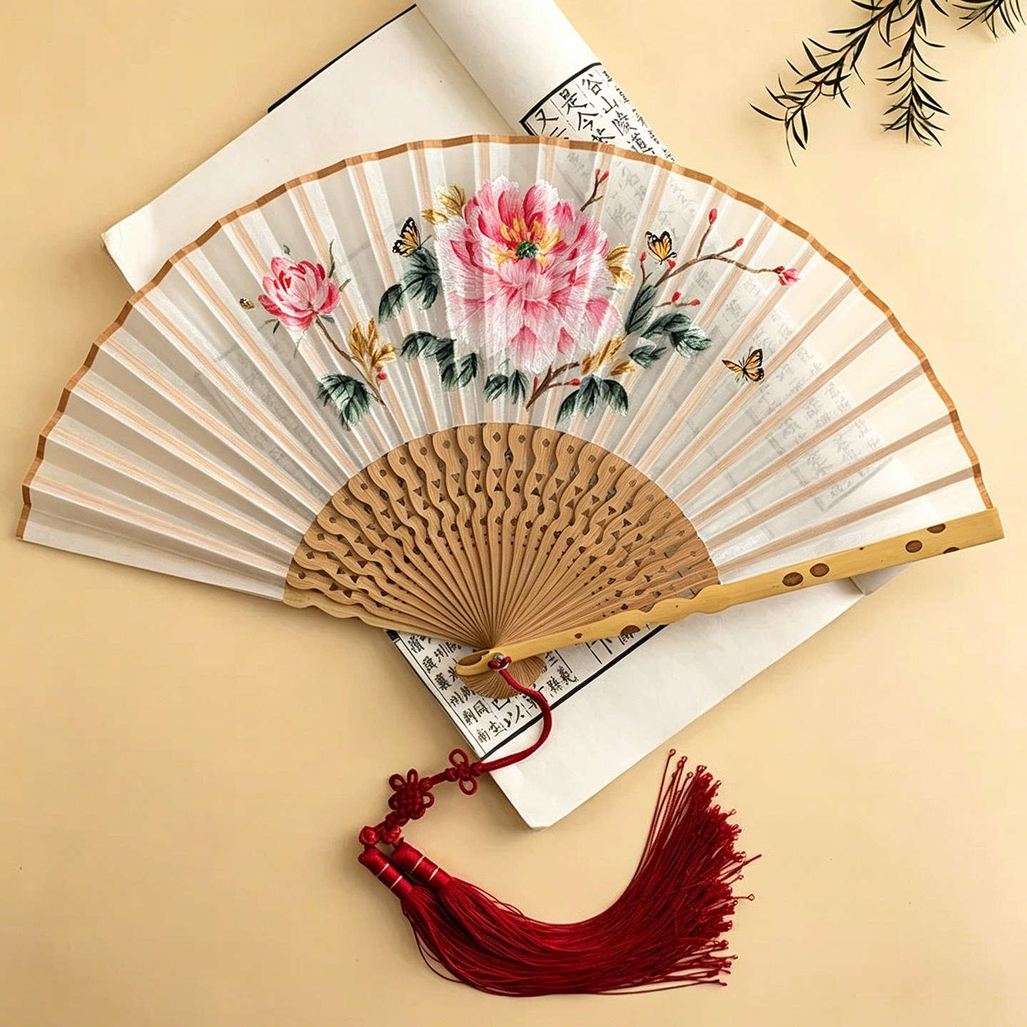 刺绣折扇女式古风汉服旗袍湘妃竹真丝随身便携折叠苏绣中国风扇子