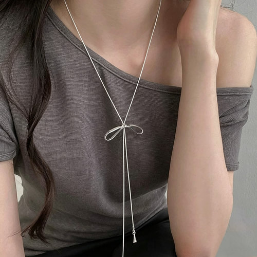 极简风金属绳结蝴蝶结项链女