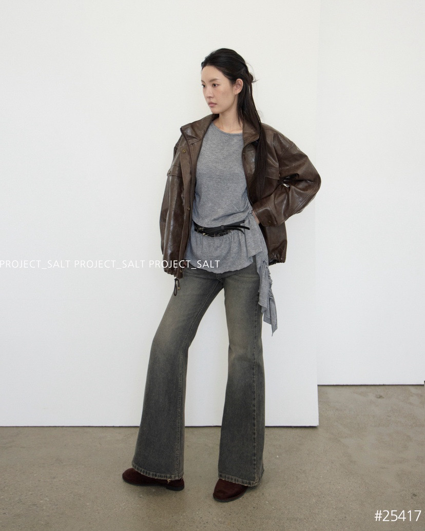 直筒显瘦小微喇牛仔长裤