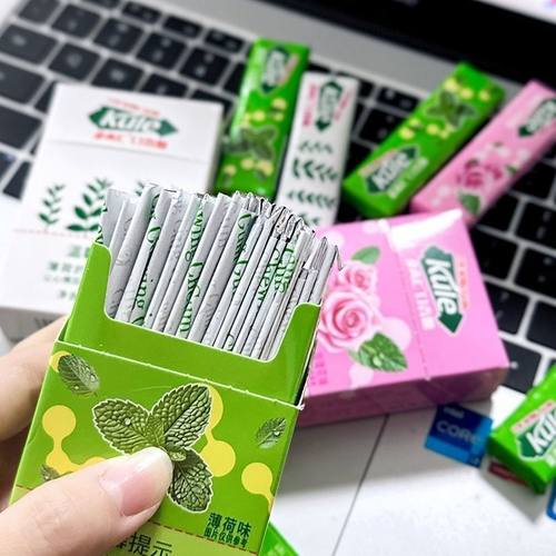 烟盒装口香糖一整条玫瑰花盒装抽抽盒薄荷味网红糖果独立小包烟盒