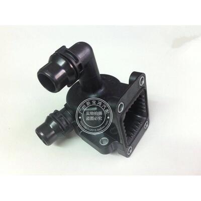 适用于宝马X1 E84 E90 E87 E46节温器外壳318 320节温器盖118 120