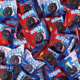 奥得利巧克力夹心饼干休闲网红零食小黑饼代餐饼整箱散装包邮