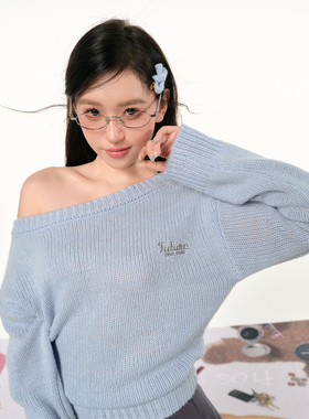 F1os纯欲辣妹设计女一字领斜肩刺绣收腰宽松慵懒毛衣针织衫上衣女