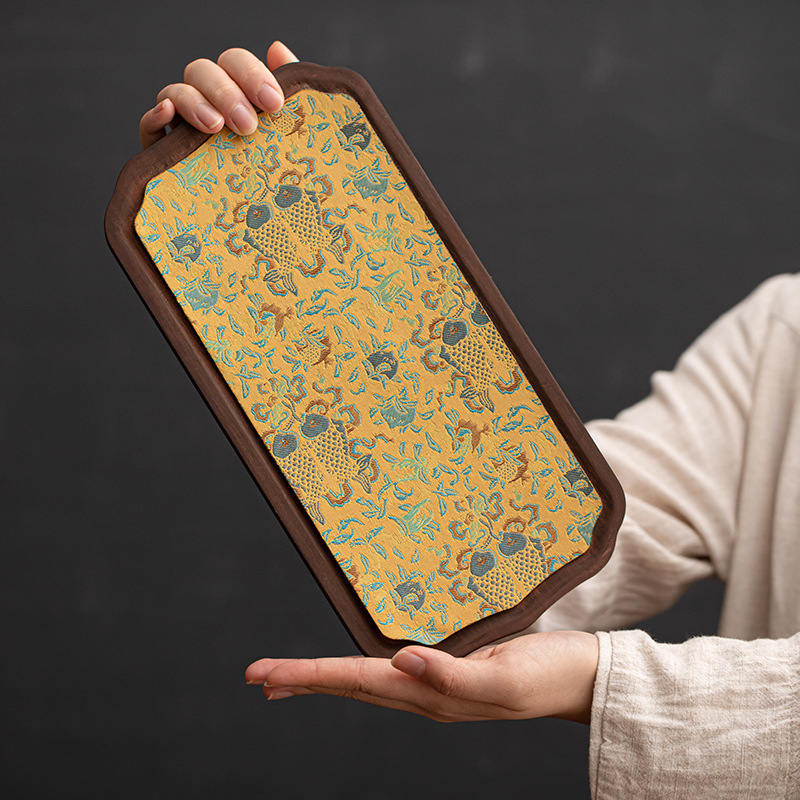 锦鲤胡桃木色茶盘禅意壶