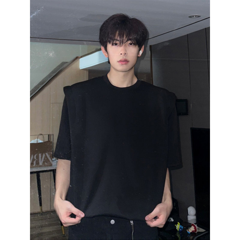 黑色垫肩小领口短袖T恤男款