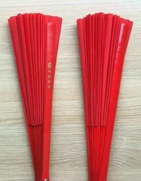 武术练功晨练表演红黄红色竹骨太极功夫潇洒色响扇扇子木兰扇
