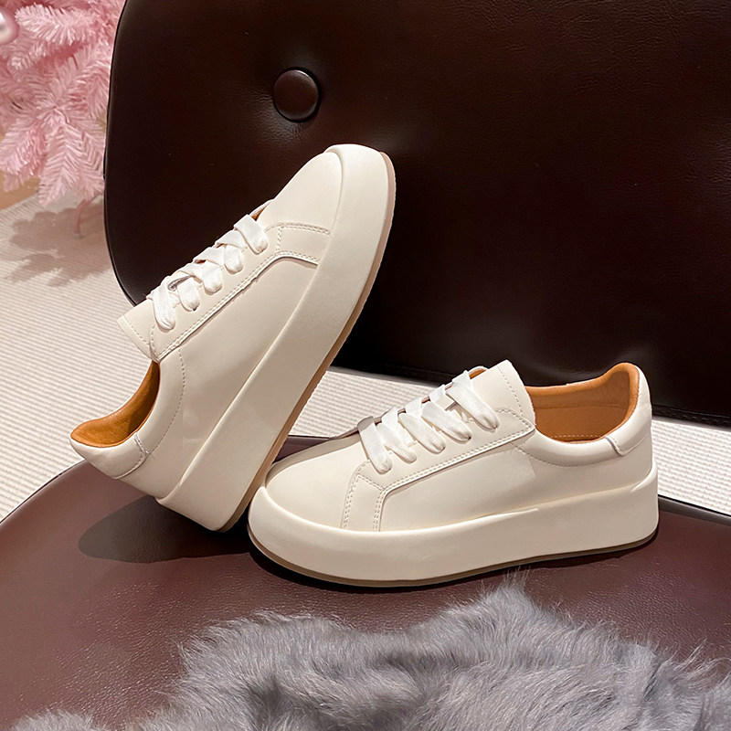 브랜드관에서 눈물을 흘리게 만든 것은 어젯밤의 바텐더뿐만이 아니었습니다