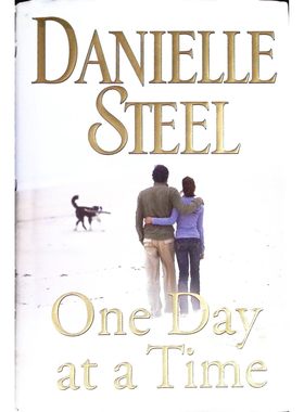 丹妮尔斯蒂尔原版书OneDayatATime英语章节书当代小说青少年成长读物讲述年轻女性Coco在家庭变故后重新寻找人生方向的故事适合1