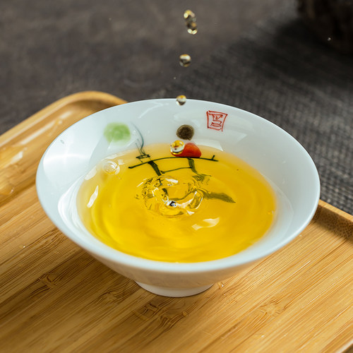 手绘斗笠杯千禹兴陶瓷酒盏