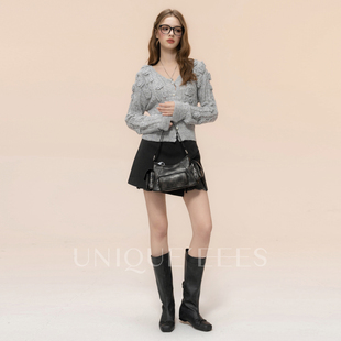 尢壹/UNIQUE'EEES【花海绽放】立体钩花V领毛衣开衫U5308103