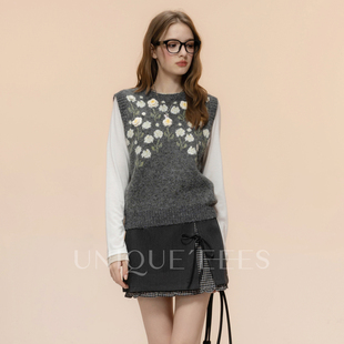 尢壹 学院立体花朵宽松针织马甲U5307101 百搭B入