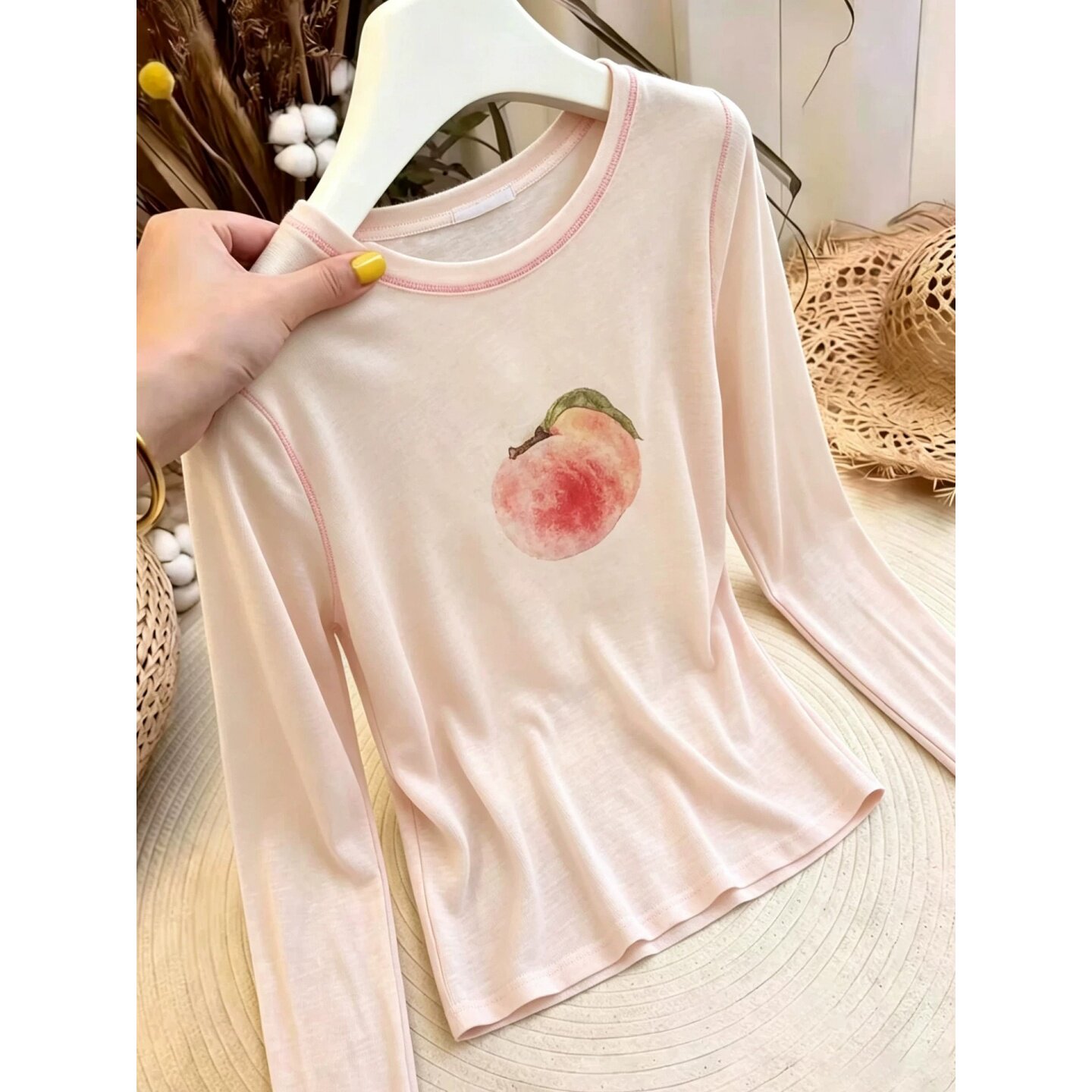 粉色蜜桃印花长袖T恤女秋季新款轻奢风柔软透气圆领休闲罩衫上衣