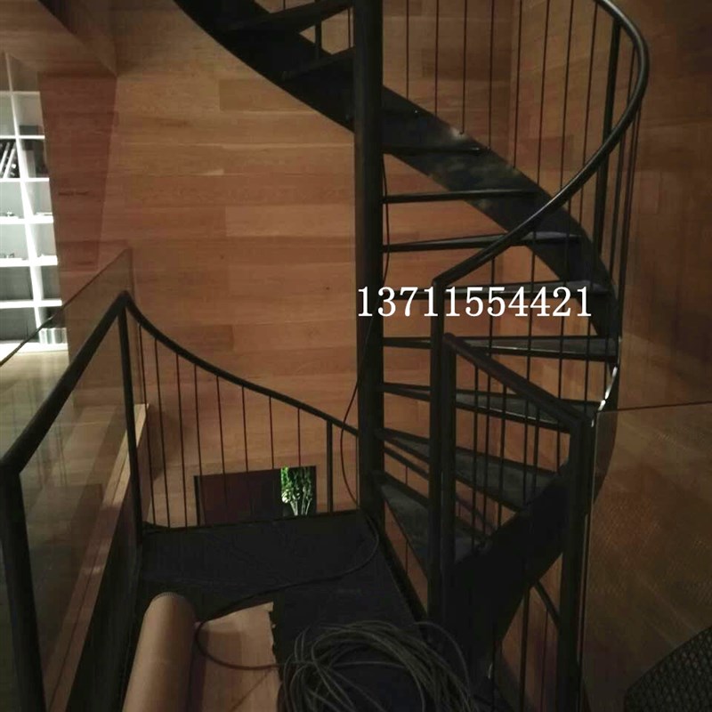 广州厂家定制 铁艺室内旋转w梯室外旋转钢梯别墅旋转楼梯镀锌楼梯