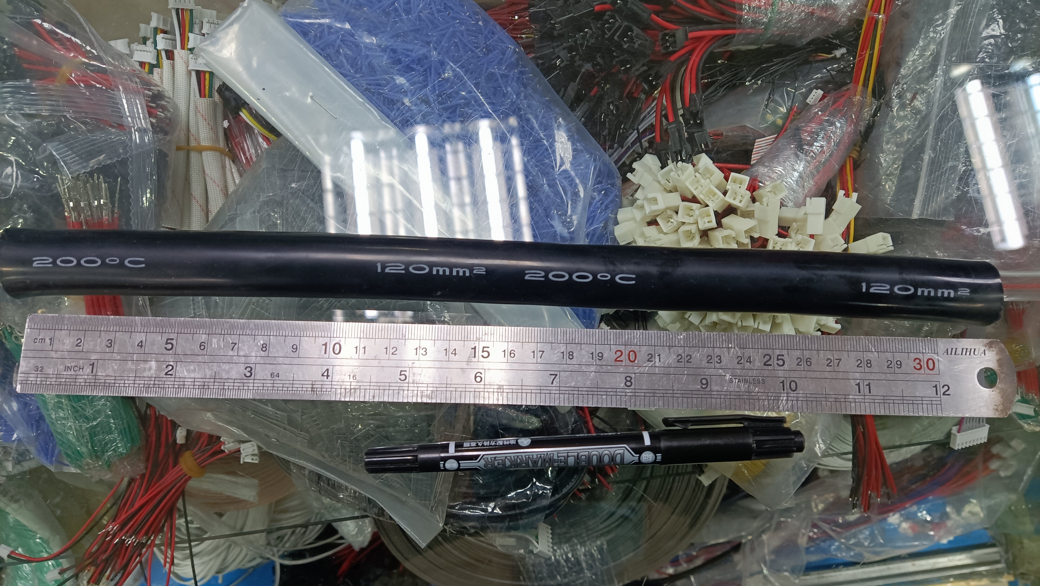 特柔软耐高温200度硅胶国标120平方新能源汽车充电/电池/焊把线