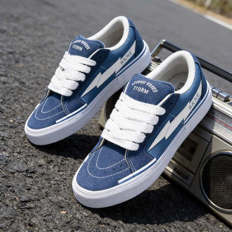 LIGHTNINGXSTORM联名潮牌女休闲