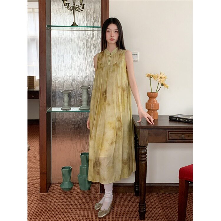 新中式无袖蓬蓬裙早春新款气质挂脖连衣裙女小众不撞款长裙