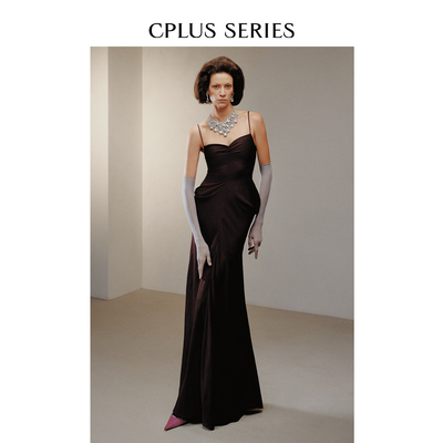 [新品]CPlus Series V领垂坠褶皱吊带女神晚宴连衣裙