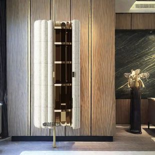 式 轻奢红酒柜客厅家用展示柜不锈钢酒柜感立柱 高级高档式 意新款