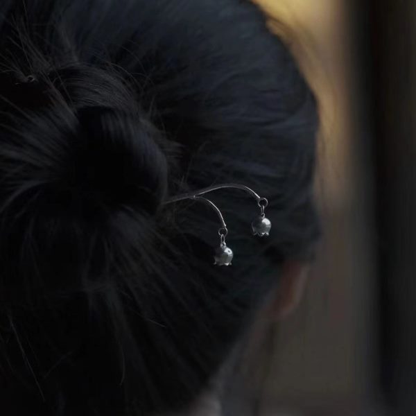 优雅花朵设计师小众铃兰花发簪金属手工簪子少女气质古风饰感盘发