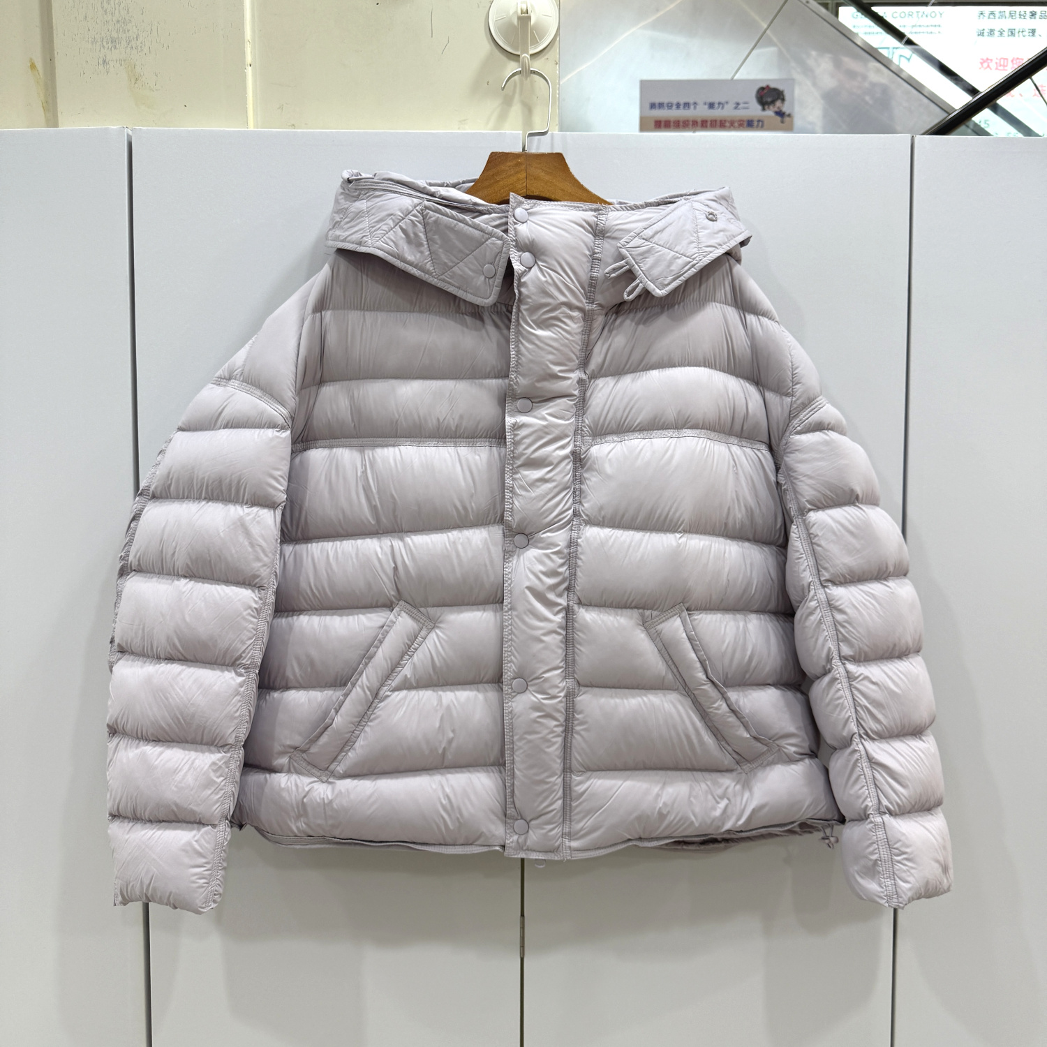 DHZ欧洲站2025冬设计感抽绳花苞连帽休闲阔版云朵泡芙短装羽绒服