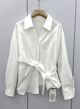 96009欧洲站2026春设计感蕾丝花边剪刀翻领系带收腰百搭显瘦衬衫