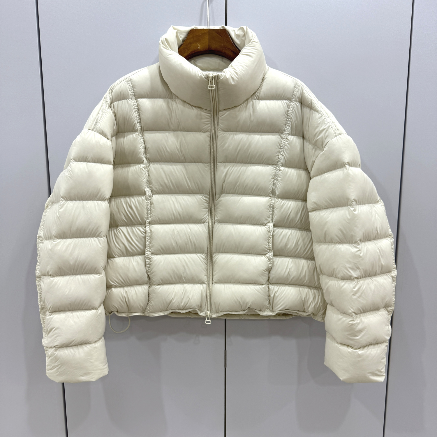 8803欧洲站2025冬新款时尚双拉链立领云朵泡芙简约短装羽绒服外套