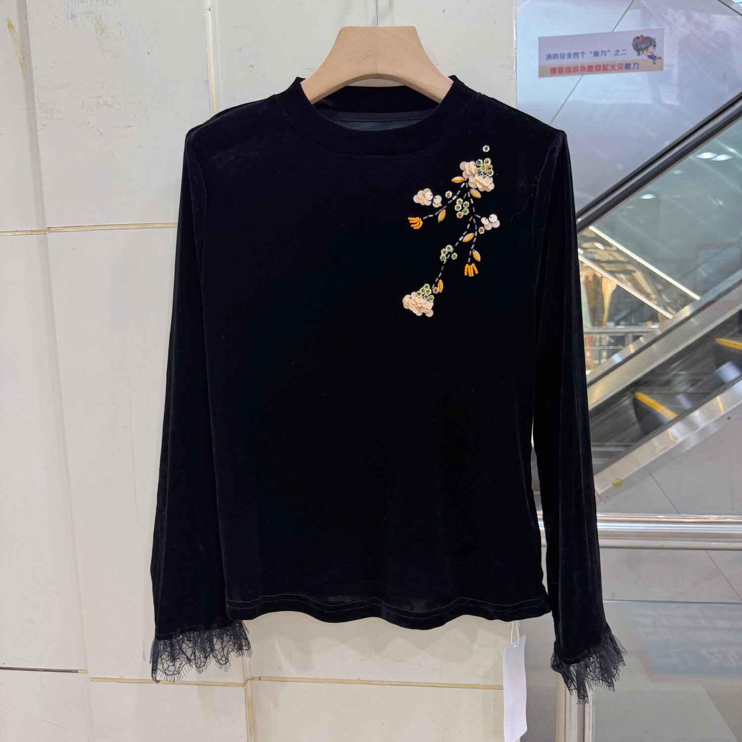 艾妮莉661180立领重工钉珠花朵蕾丝袖口丝绒T恤女修身显瘦上衣秋