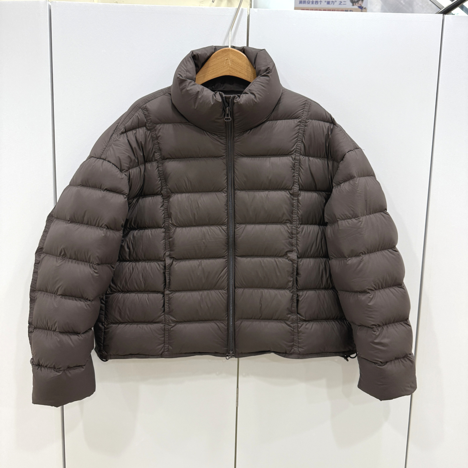 9603欧洲站2025冬新款时尚百搭立领宽松显瘦短款排骨面包服羽绒服