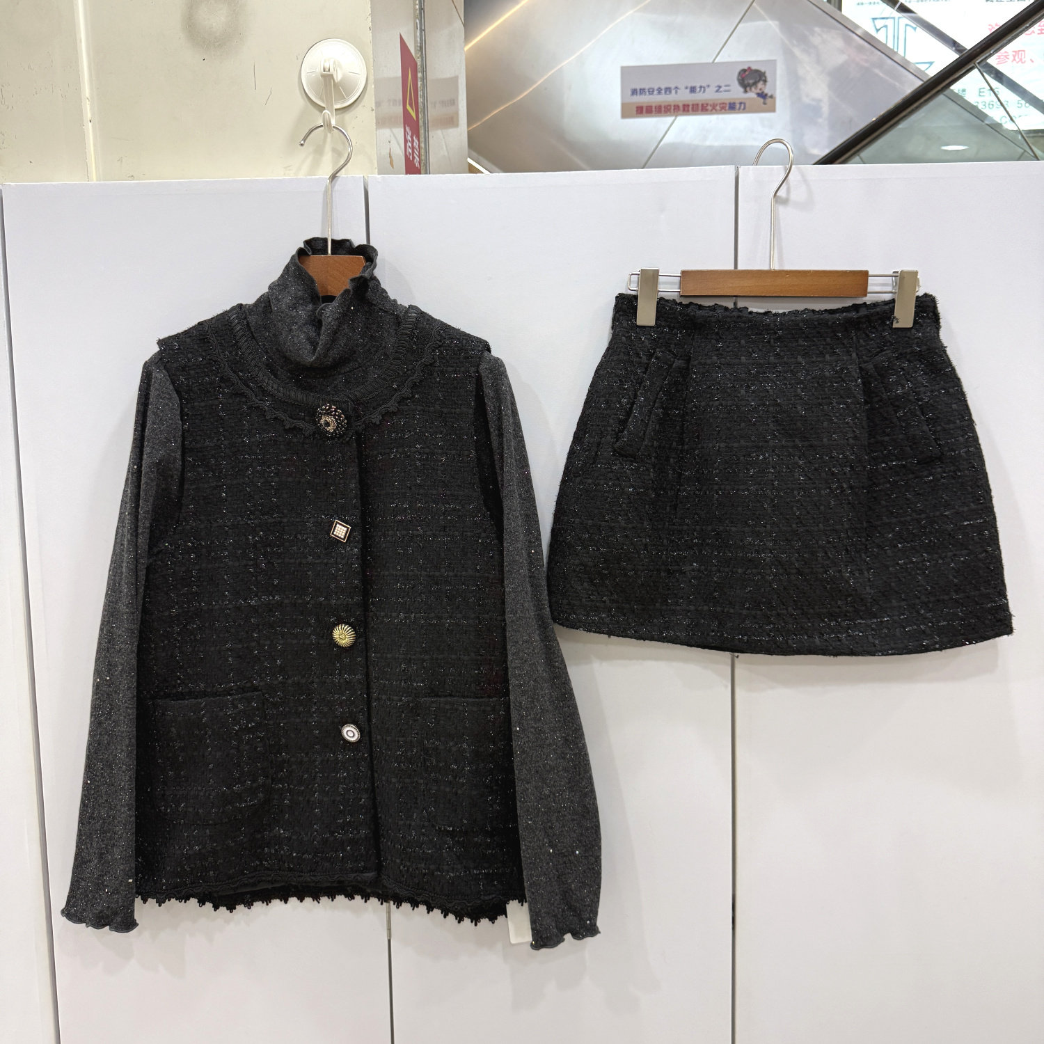 5125欧洲站26春高领亮丝内搭+单排扣小香风马甲+短裙减龄三件套,女装/女士精品,时尚套装,淘宝优惠券,粉丝福利购,淘宝优惠卷